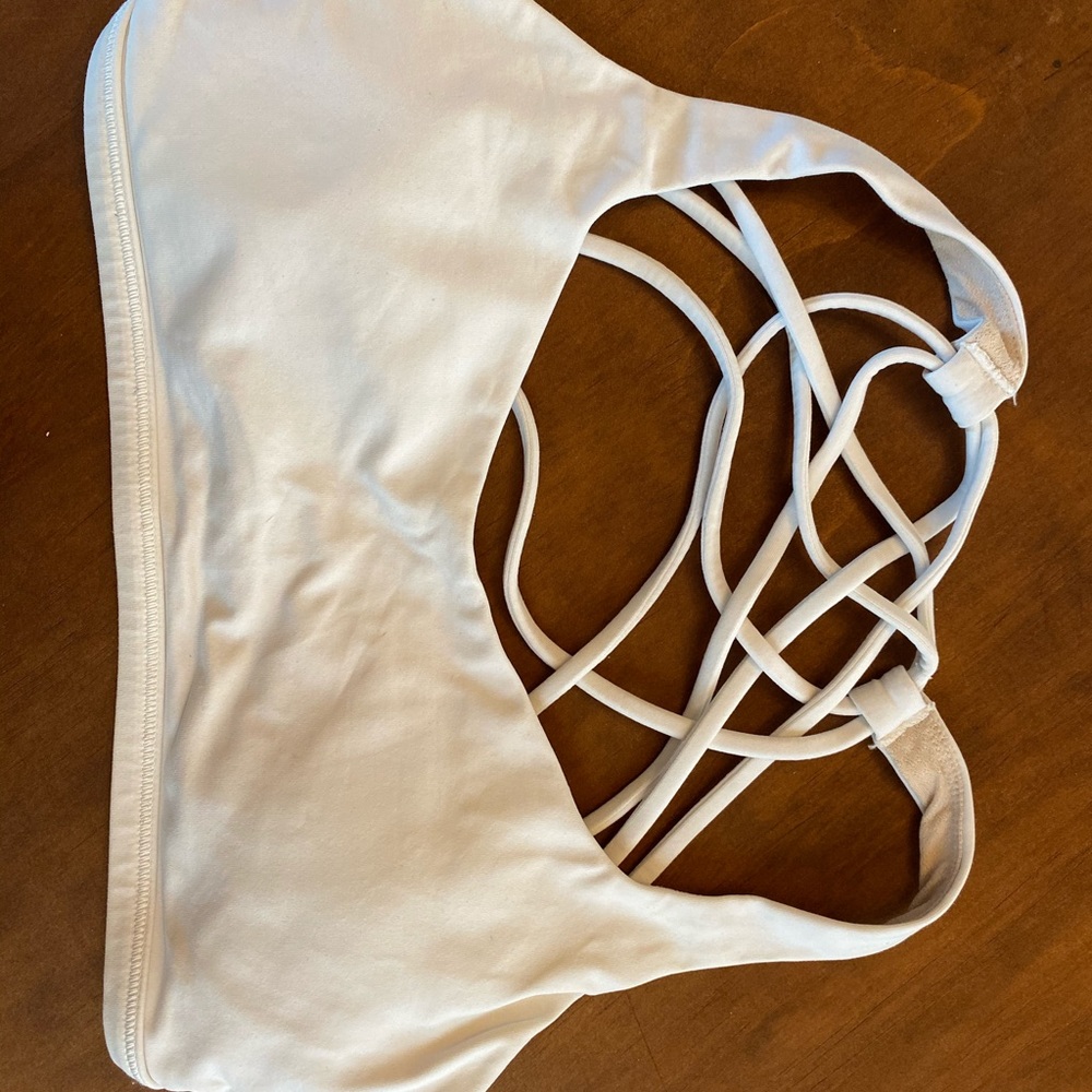 EUC White Lululemon FTBW Bra White Size 6